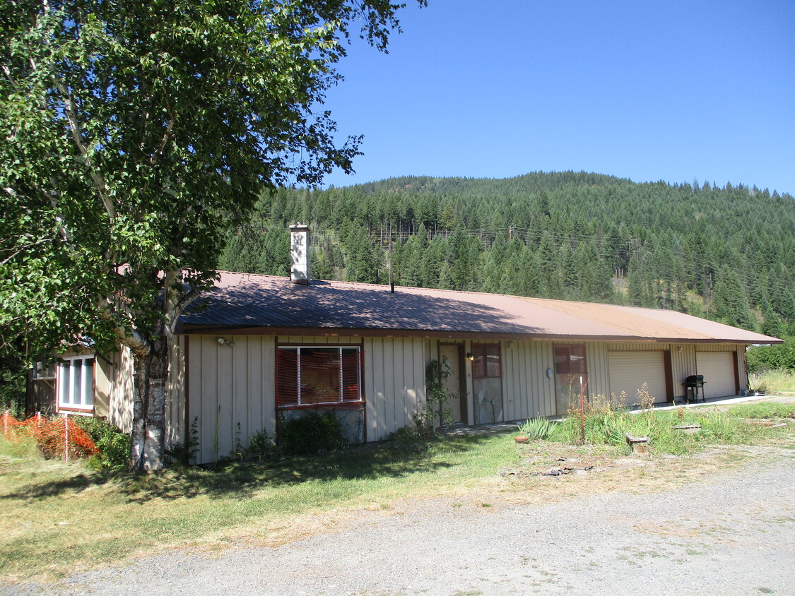 Building Photo - 1885 Rocky Creek Rd