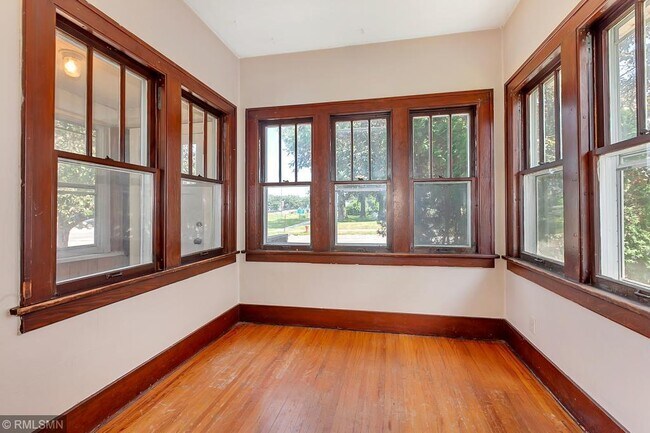 Foto del edificio - 309 Wilson Ave SE