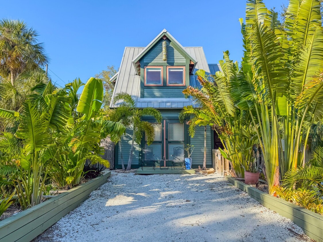 Photo - 5113 31st Ave S (Gulfport, FL)