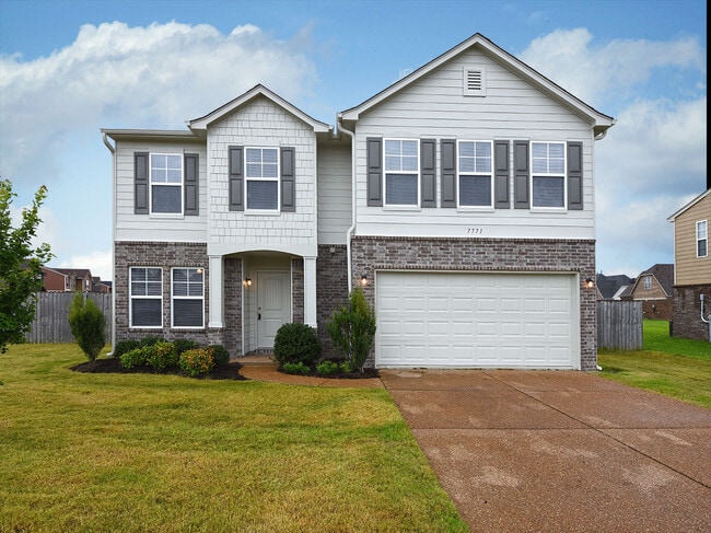 3 bedroom 2.5 bath over 2,200 sq feet near Hacks Cross and Shelby Dr - 3 bedroom 2.5 bath over 2,200 sq feet near Hacks Cross and Shelby Dr House