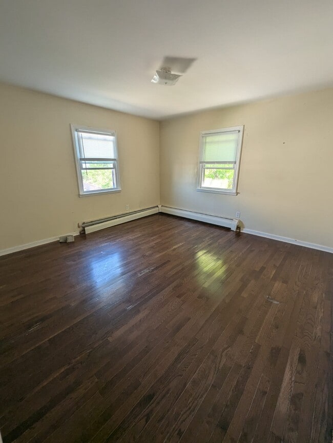 Building Photo - 641 Newhall St