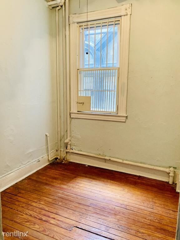 Building Photo - 312 S Patterson Park Ave