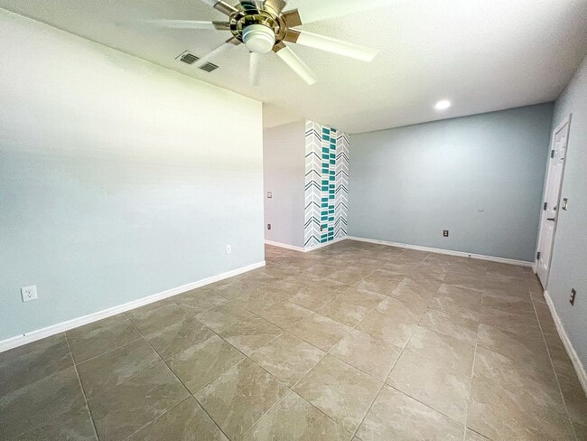 Building Photo - Spacious 4-Bedroom, 2-Bathroom Home for Rent