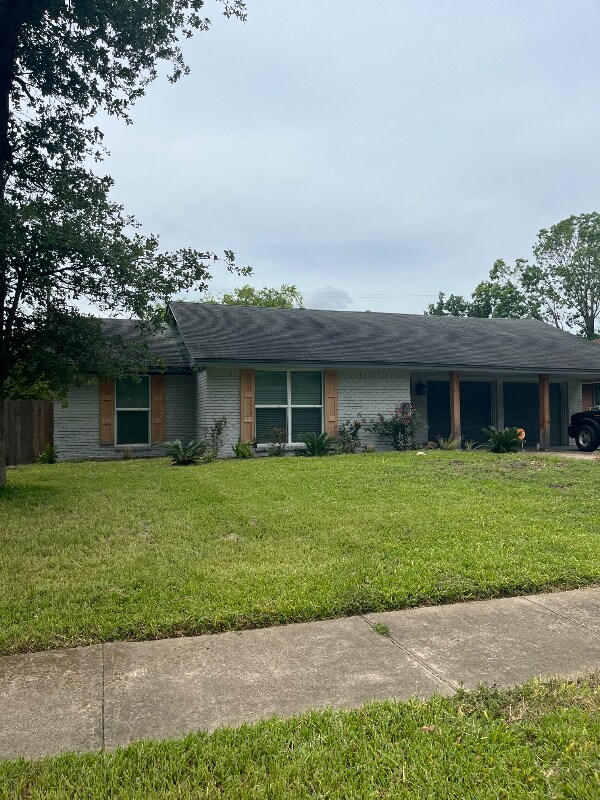 Foto principal - 1823 Shadow Bend Dr