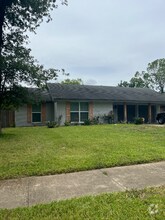 Building Photo - 1823 Shadow Bend Dr