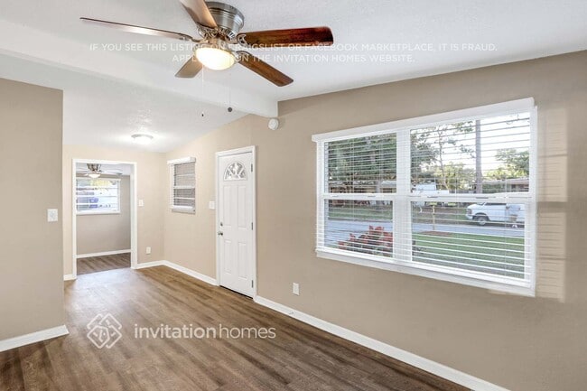 Foto del edificio - 12019 103rd St N