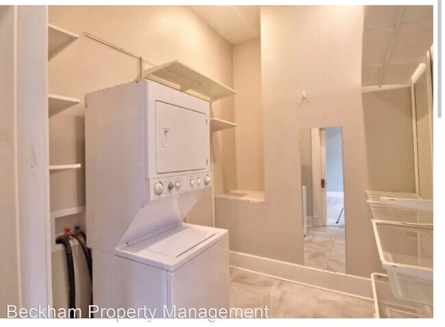 Foto del edificio - 2 br, 1 bath House - 131-A Broad St