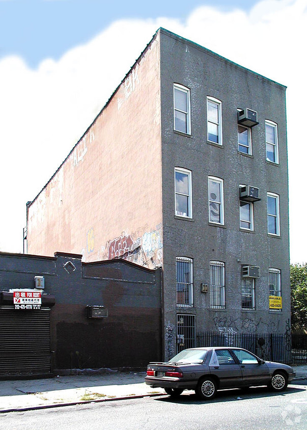 Primary Photo - 65-02 60th Pl