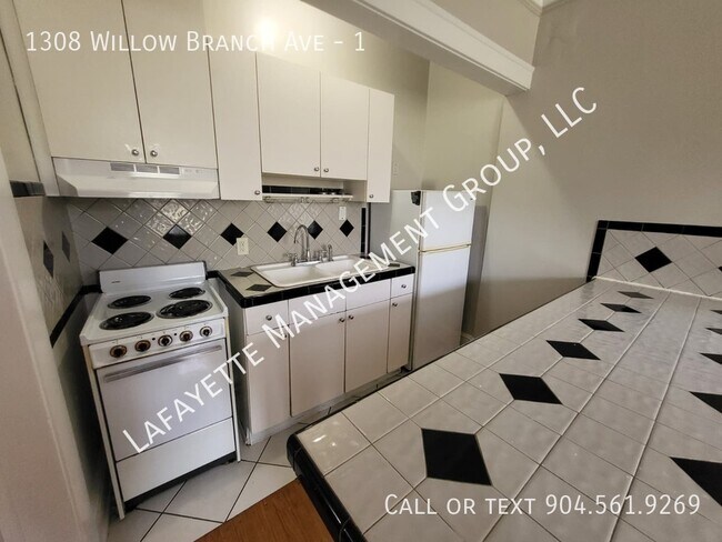 Foto del edificio - 1308 Willow Branch Ave