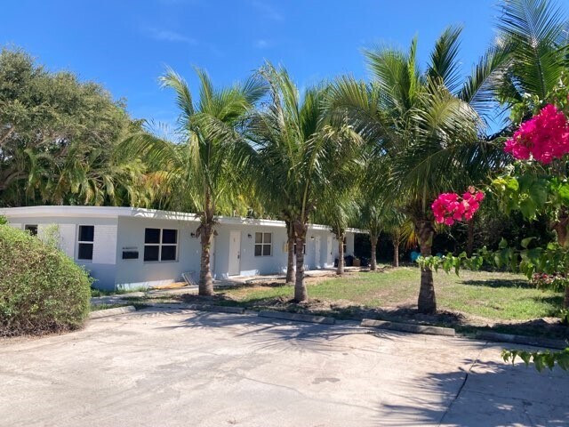Building Photo - 950 Sandpiper Ln