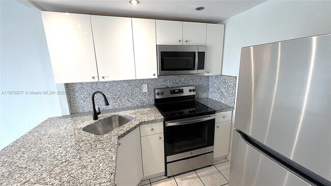 Building Photo - 801 NW 47th Ave