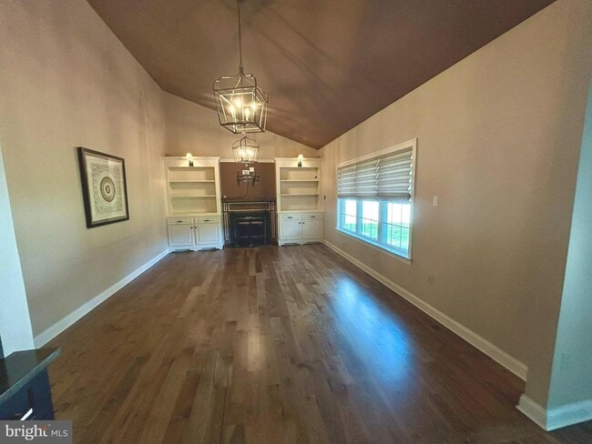 Building Photo - 3879 Charter Club Dr