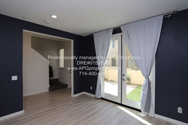 Foto del edificio - 2 Bedroom & 2 1/2 Bathroom Townhome with 2...