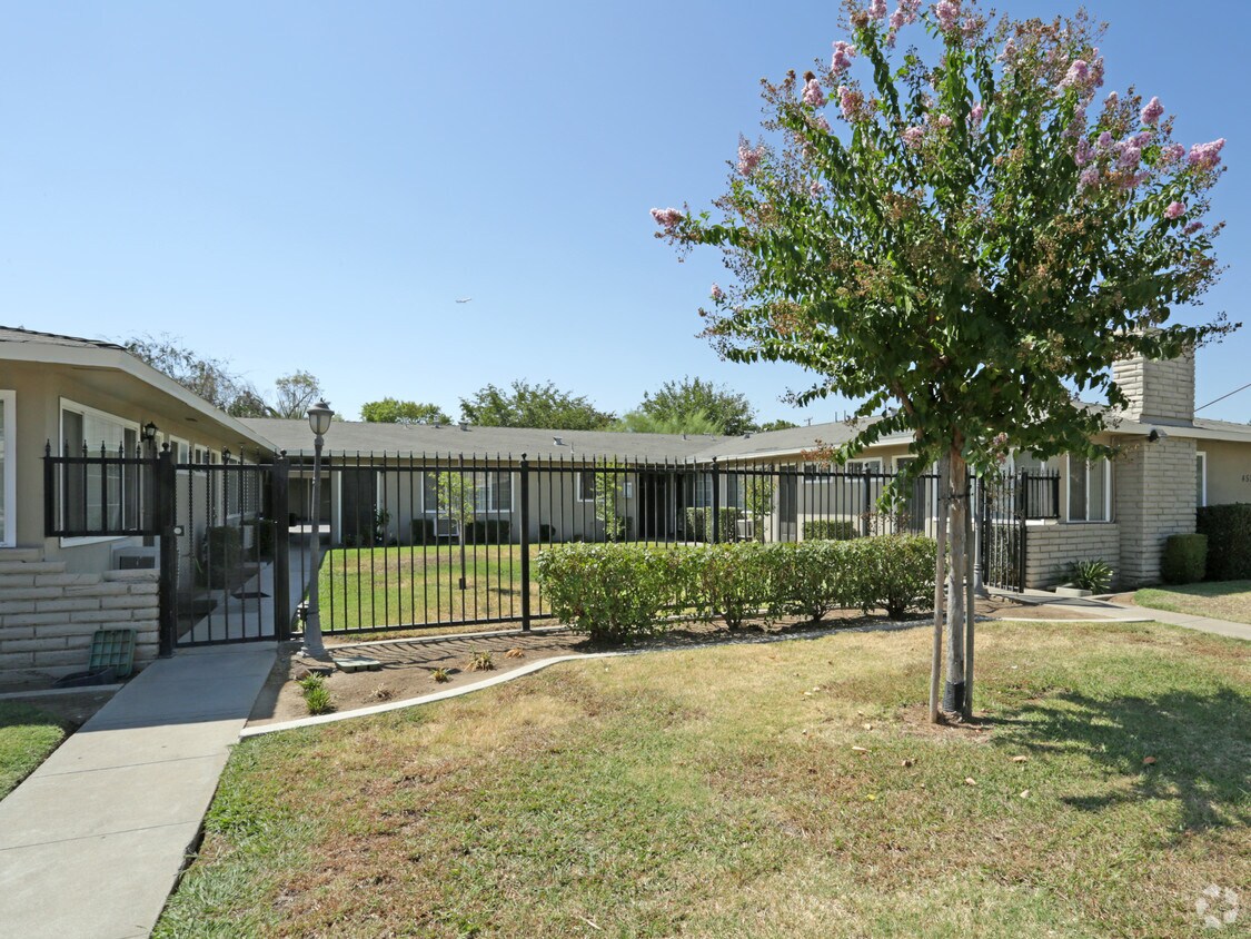 Foto del edificio - 4530 E Sierra Madre Ave