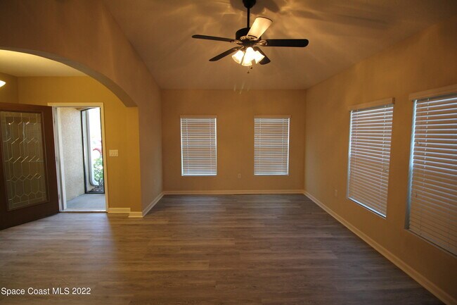 Building Photo - 2448 Snapdragon Dr NW