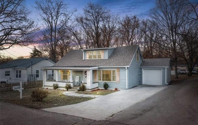 Foto del edificio - 2427 McLean Ave