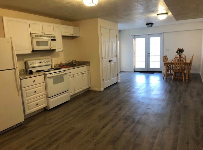 Foto del edificio - 3276 Cedar Grove Ln