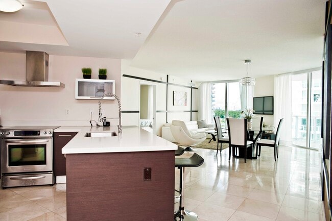 Building Photo - 150 Sunny Isles Blvd