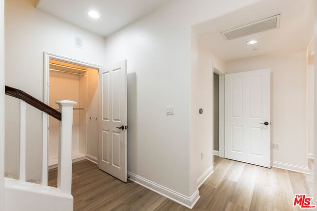 Building Photo - 12975 Agustin Pl