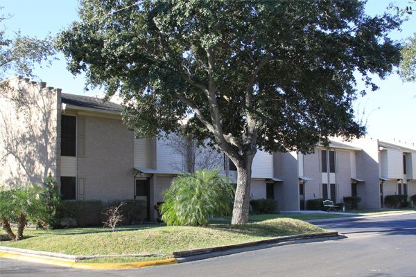 Foto del edificio - 801 Greenbriar Dr
