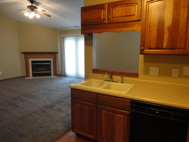 Foto del edificio - 1484 Persimmon Cir