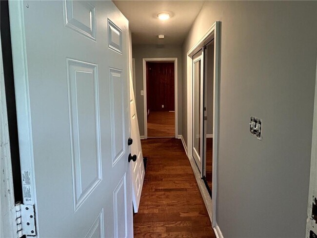 Foto del edificio - 3742 Rockbridge Rd SW