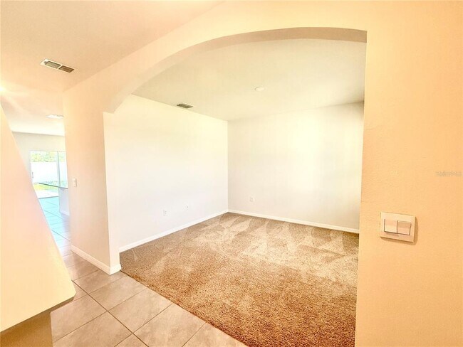 Foto del edificio - 5350 Pine Lilly Dr