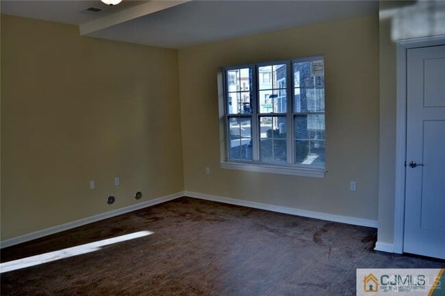 Building Photo - 76 Division St