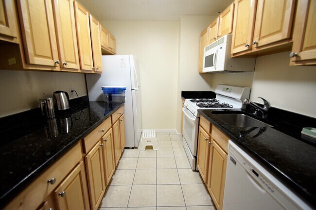 Foto del edificio - 33 Pond Ave