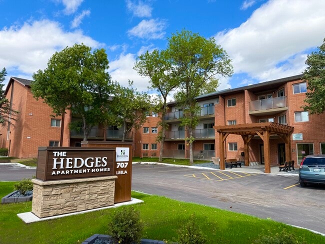 Building Photo - The Hedges
