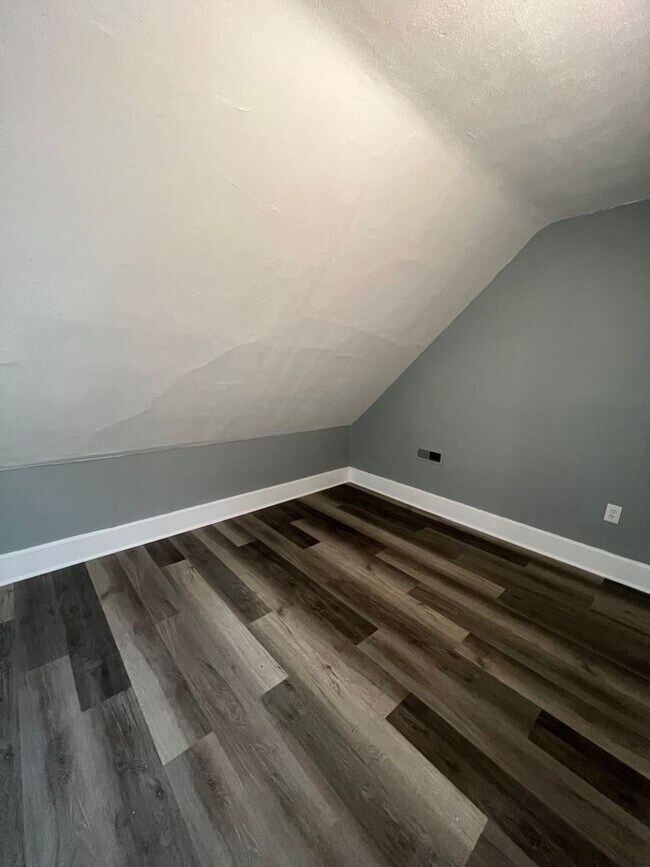 Foto del edificio - 322 E 10th St