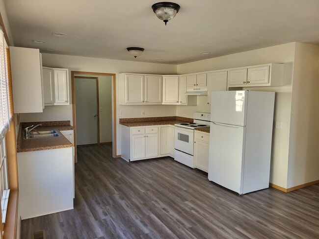 Building Photo - 2138 N Howard Ave