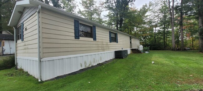 Foto del edificio - 2 bedroom 1 bathroom Mobile home near Denv...