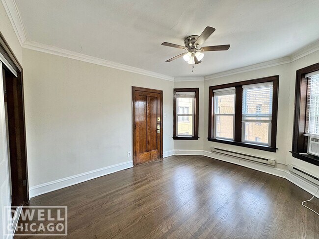 Foto del edificio - 3820 N Greenview Ave