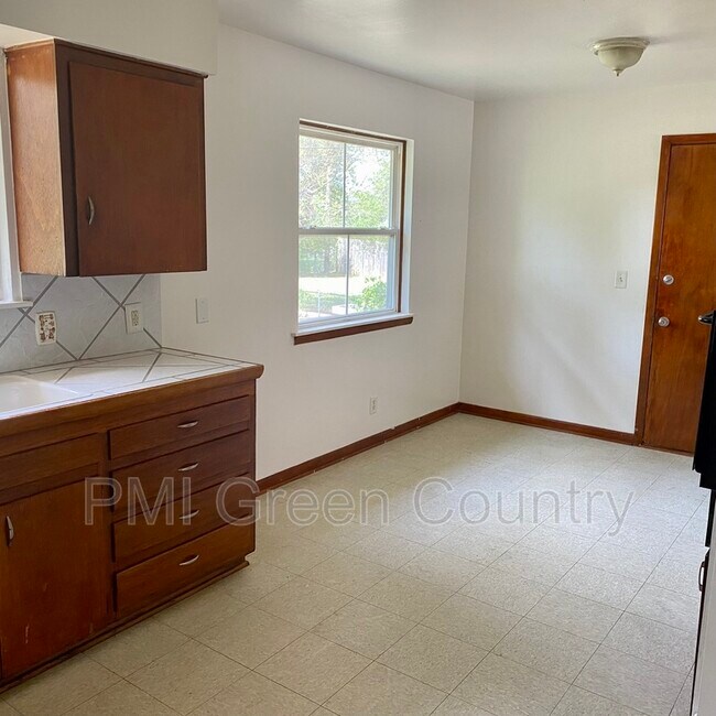 Foto del edificio - 5462 N Johnstown Ave