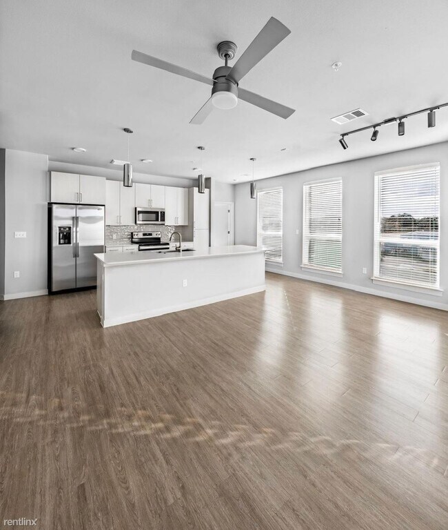 Foto del edificio - 2 br, 2 bath Condo - 1523 Northwest Blvd /...