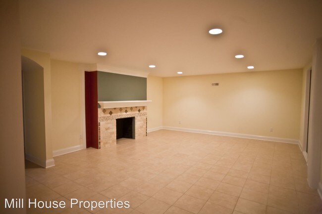 Foto del edificio - 319 McCauley St