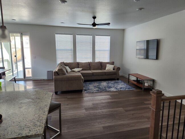 Foto del edificio - 8343 S Cody Way