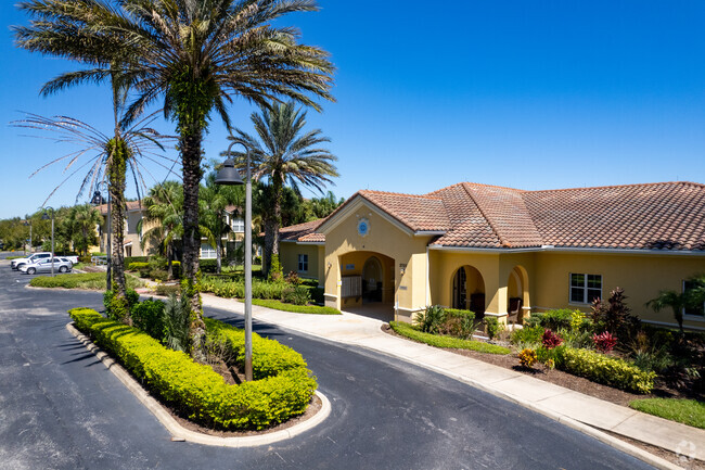 2705 Wolcott Ln Kissimmee, FL 34747 - Oak Water