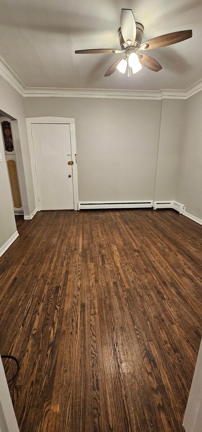 Building Photo - 3823 N Drake Ave