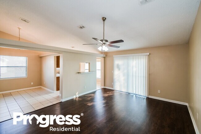 Building Photo - 1939 Apopka Dr