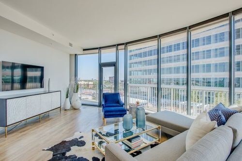 Foto del edificio - 3200 Kirby Dr