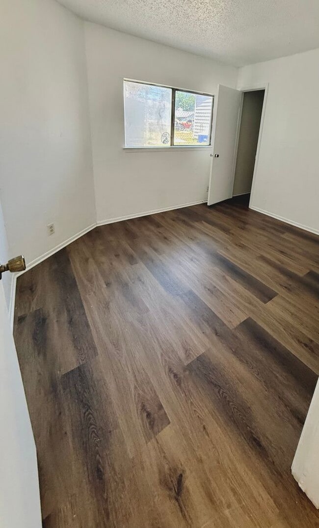 Foto del edificio - 2 Bed 1 Bath