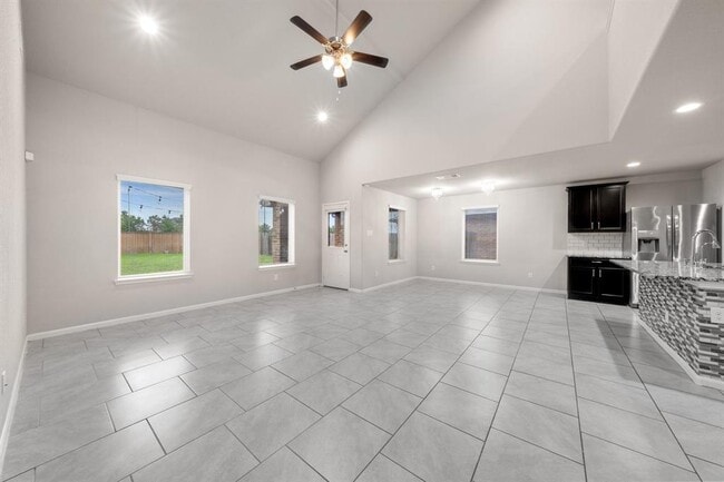 Building Photo - 29806 Breakwater Dr