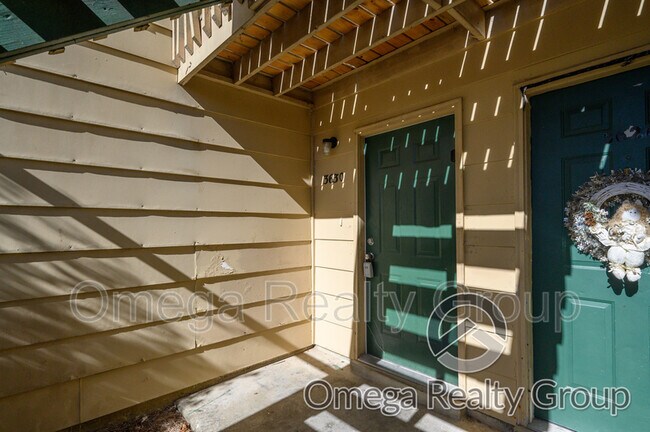 Building Photo - 3630 Castle Ridge Rd