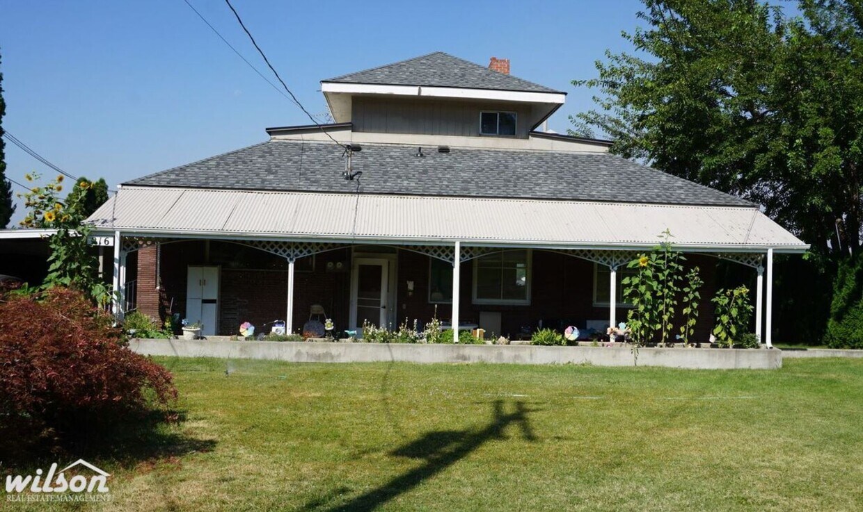 216 S 49th St Unit MAIN, Yakima, WA 98901 Room for Rent in Yakima, WA