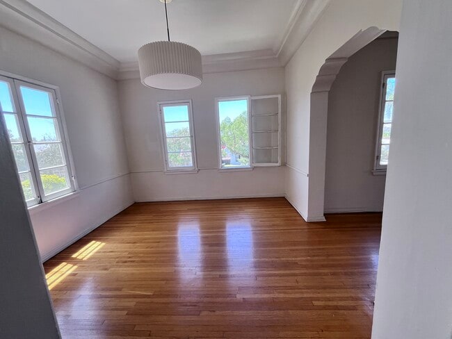 Building Photo - 1426 Alvira St