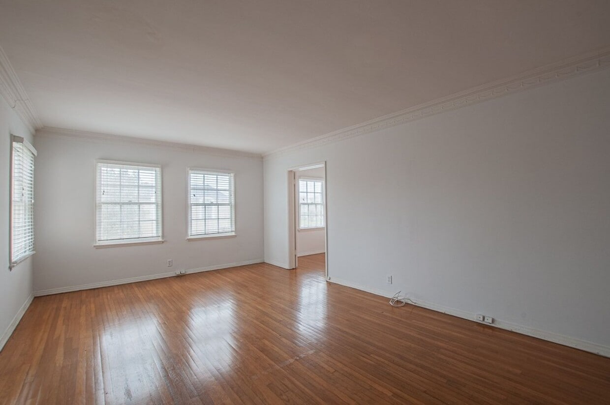 Foto principal - 1056 Carmona Ave