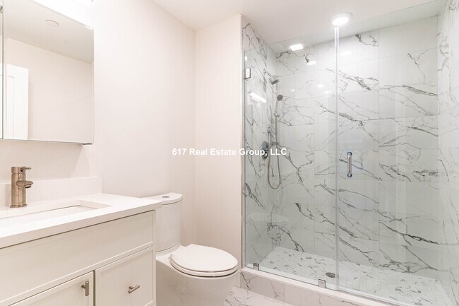 Foto del edificio - 157 Everett St