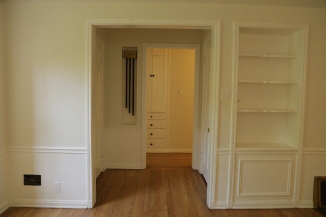 Hall entry - 870 S Gretna Green Way
